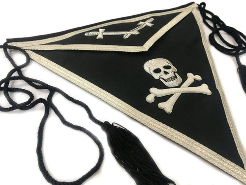 Knights Templar Apron – Silver Bullion Embroidery – detail 2