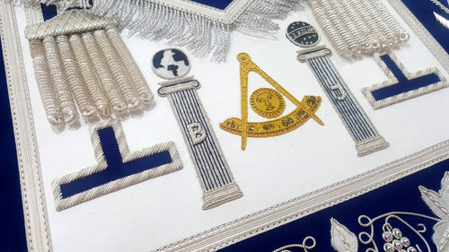 Past Master Blue Lodge Apron – Quality A Gold & Silver – detail 2