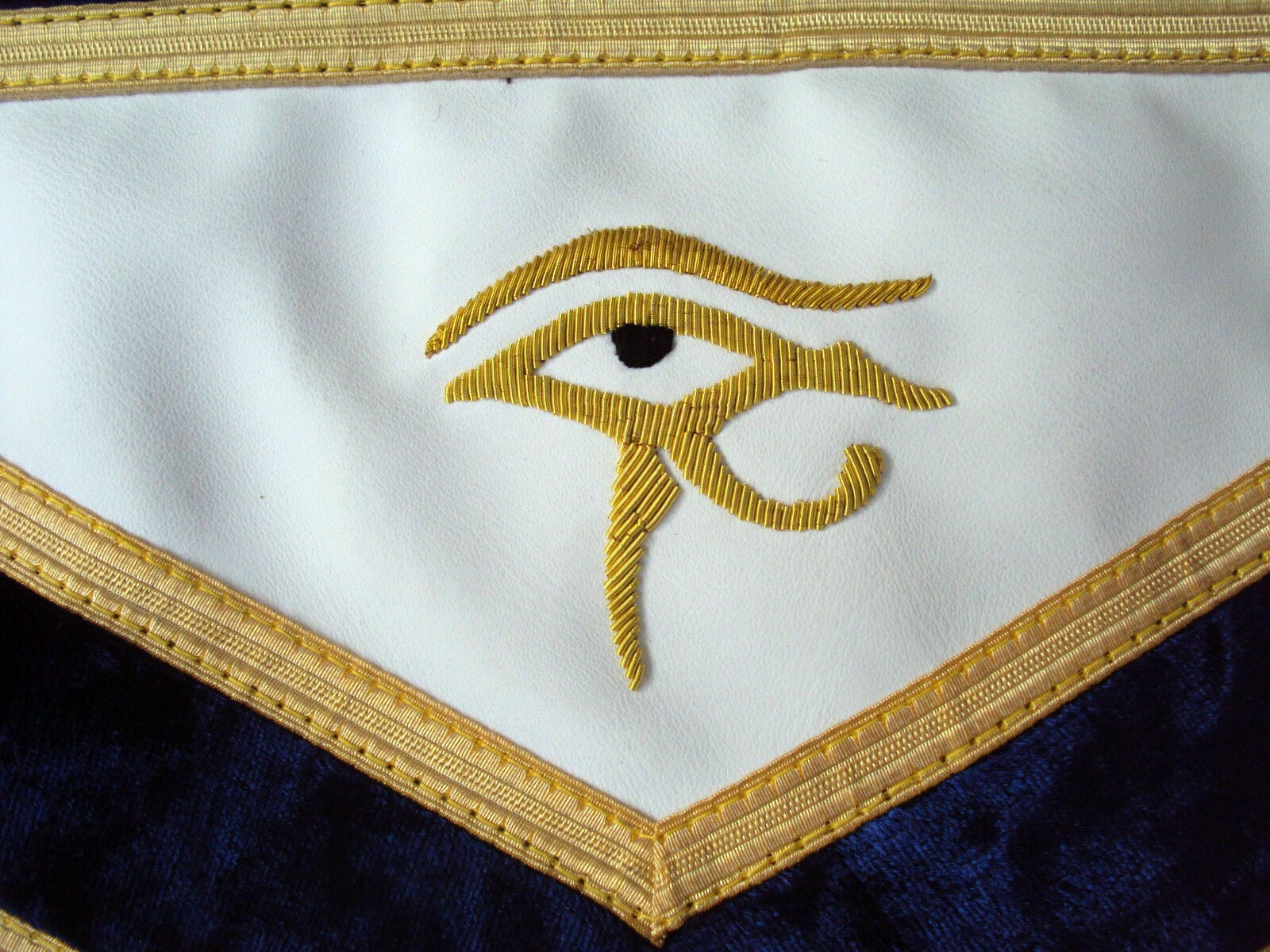RIAZ IMPEX MASONIC REGALIA HAND EMBROIDERED MASONIC CUSTOM PAST MASTER APRON  GOLD BEST QUALITY