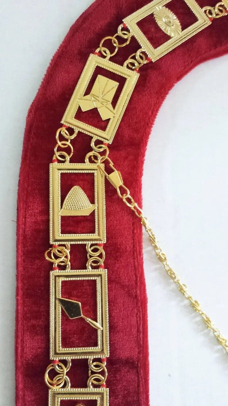 RIAZ IMPEX MASONIC REGALIA Masonic Past Master Mason Chain Collar Gold Plated Red Velvet Backing